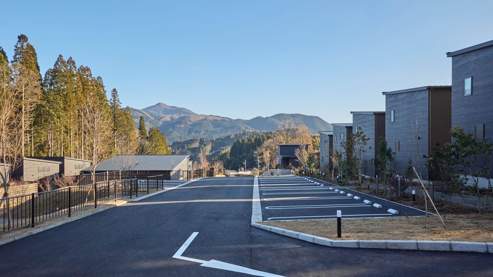 【外観：施設全体】由布院の豊かな自然と調和したプライベートヴィラ