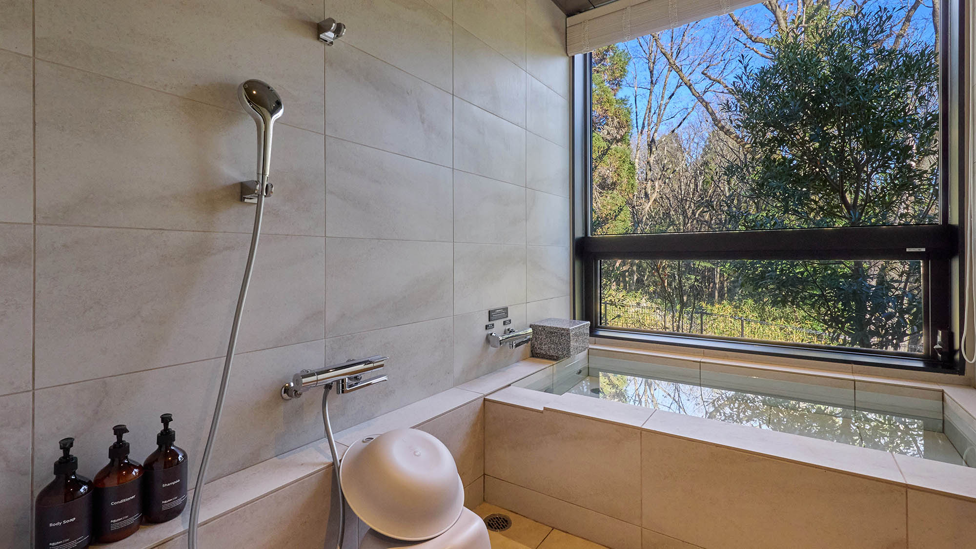 【C：温泉風呂】自家源泉温泉をじんわりと堪能