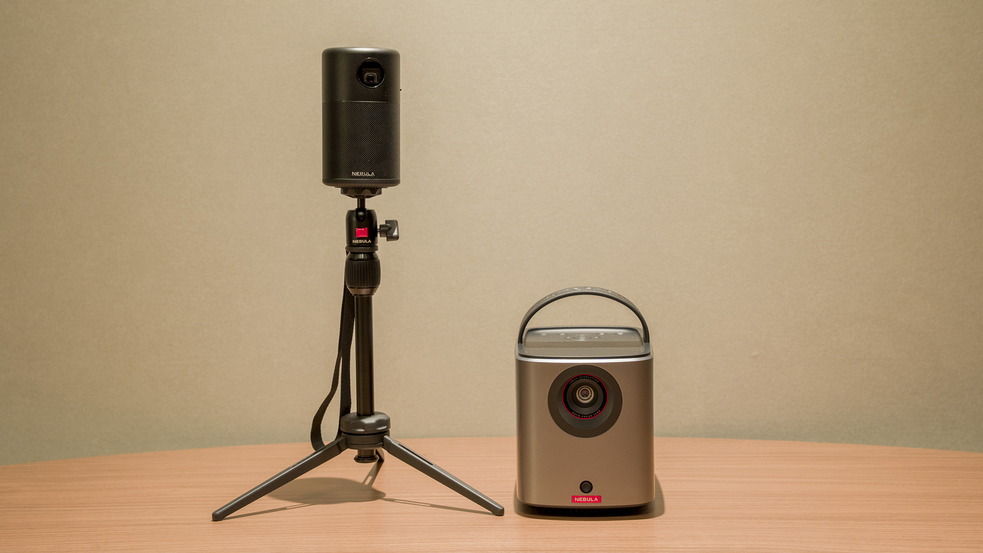 【C：備品】ポータブルプロジェクター