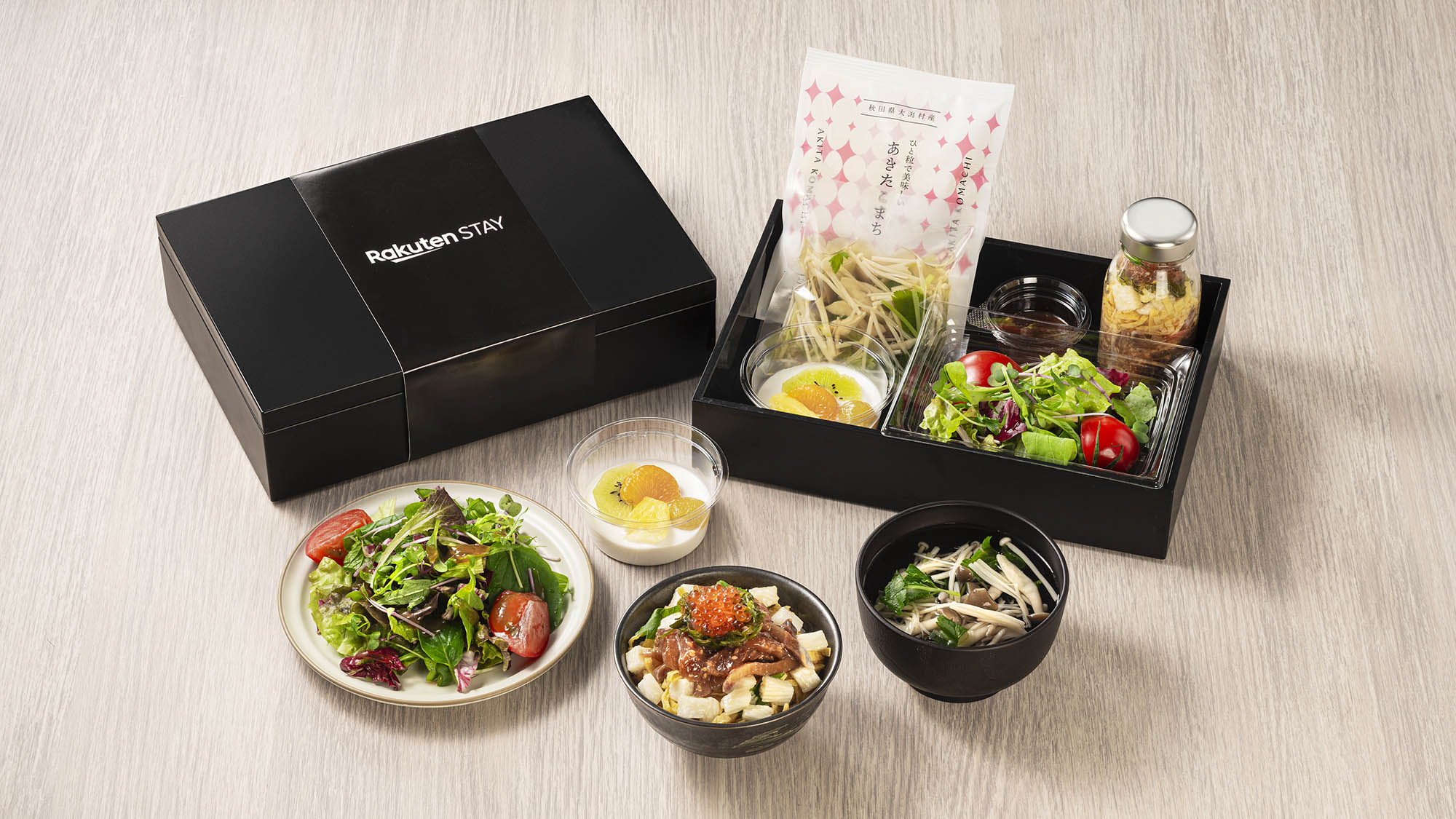 【食事：和朝食】カボスぶりのりゅうきゅう(瓶入り)、出汁、サラダ、デザートのセット