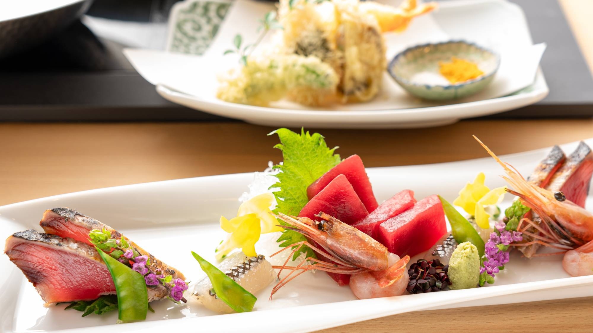 【レストランで夕食／19:30〜21:00】会席コース＋お部屋で和洋選べる朝食（夕朝付）※1〜5名用