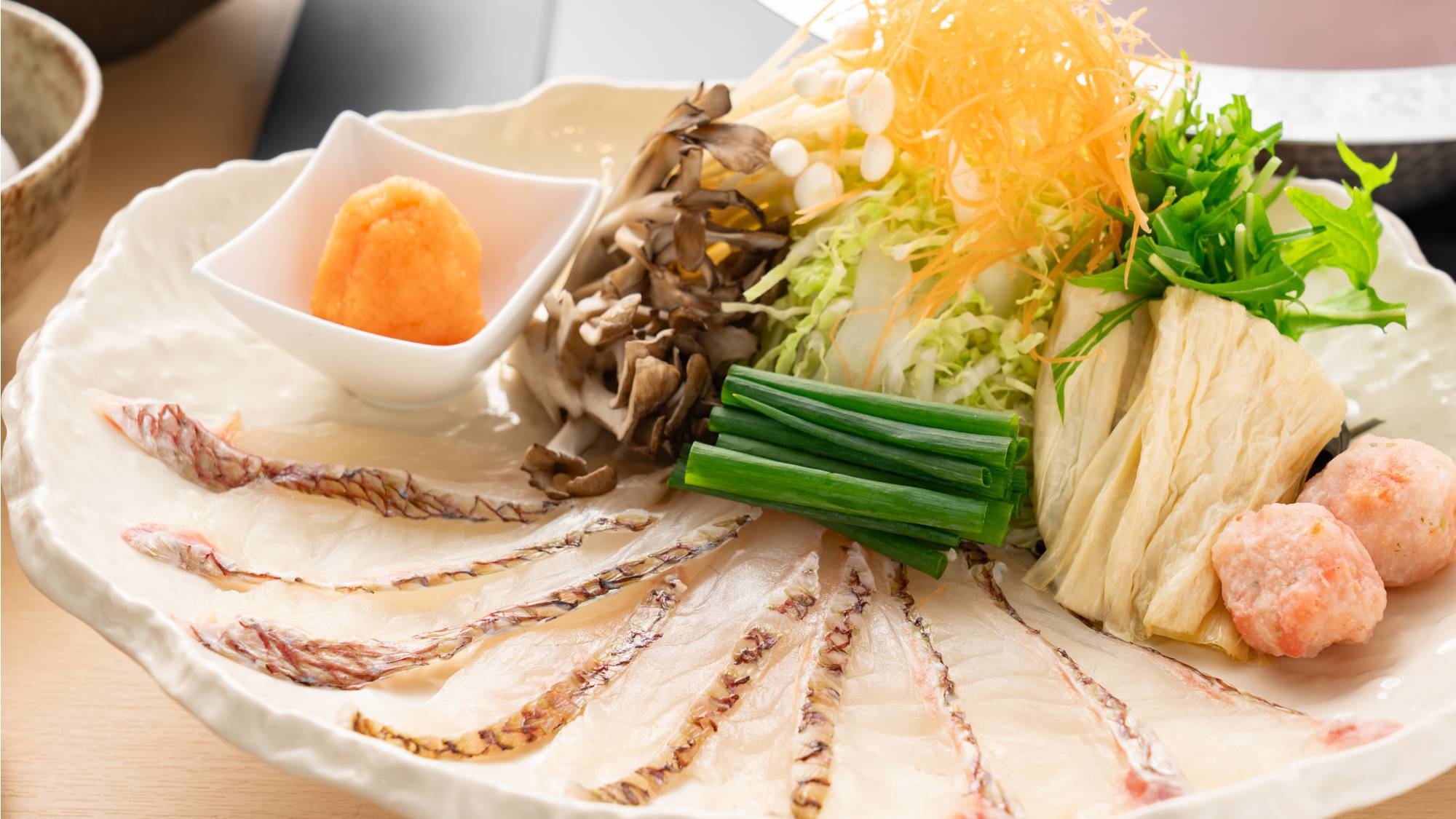 【レストランで夕食／19:30〜21:00】地元の素材を中心にした会席コース（夕食のみ）※1〜5名用