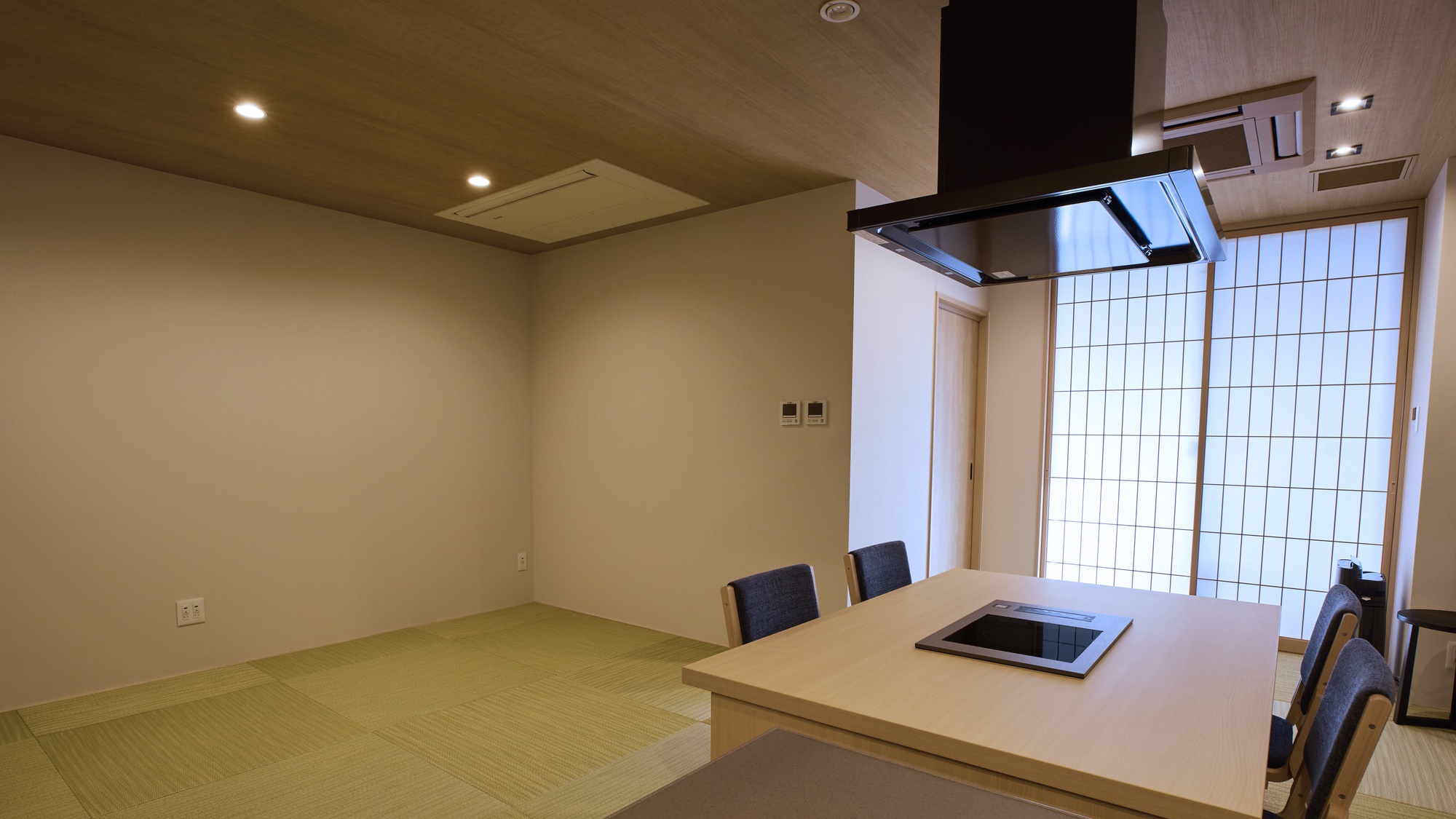 【客室:D】IHコンロ付きダイニングを備えたリビングルーム