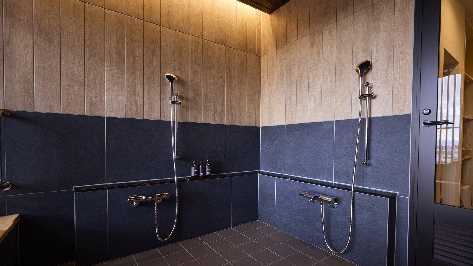 【浴室:A】広々とした洗い場はファミリーにもうれしいポイント