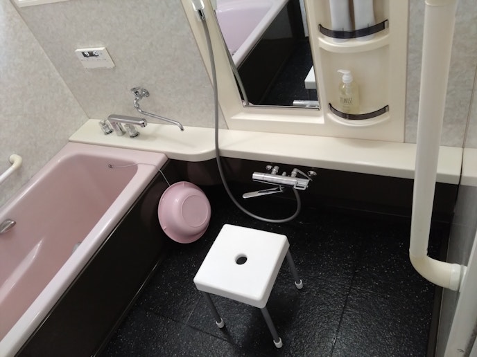 お年寄り、赤ちゃんと一緒に入れます