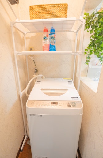 洗濯乾燥機を置いています。洗剤・柔軟剤も自由にご利用ください。