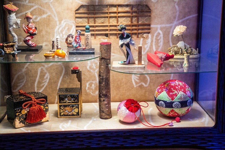 当時をしのばせる郷土玩具の数々です。