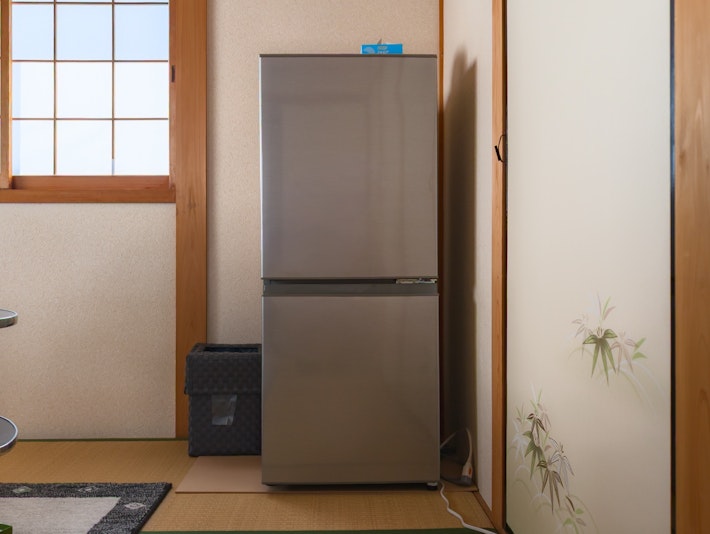 冷凍庫付きのミニ冷蔵庫