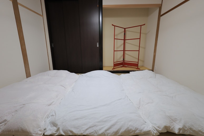 和室に布団３枚敷いたとき
