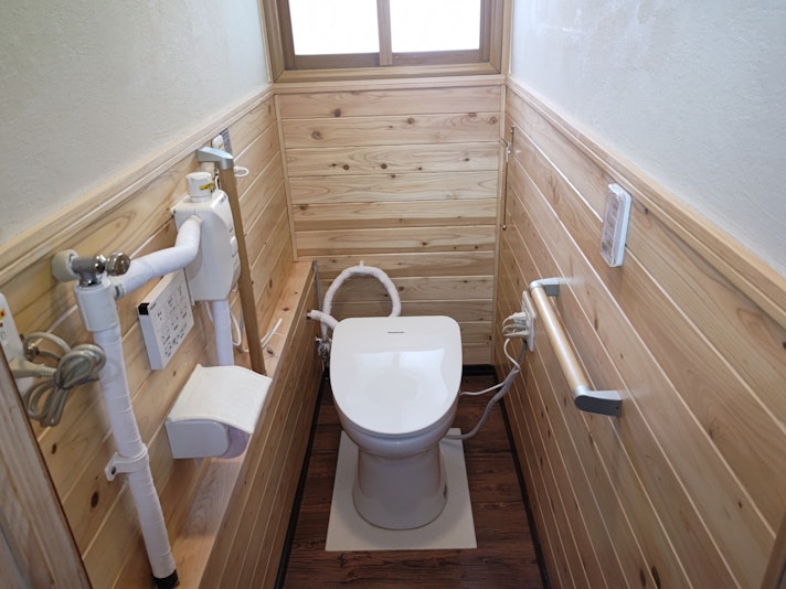 トイレ内　　ウオッシュレット　寒冷地仕様　特殊衛生器具