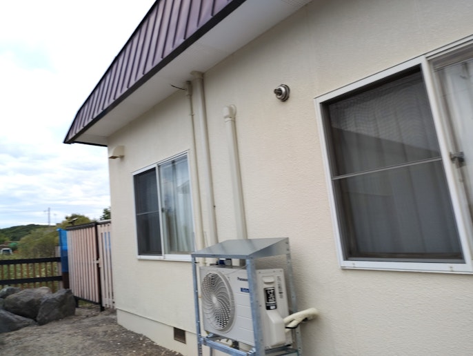 和室ハイパワーエアコン　室外機　暑い夏時期に快適にお過ごしできるエアコンフル完備