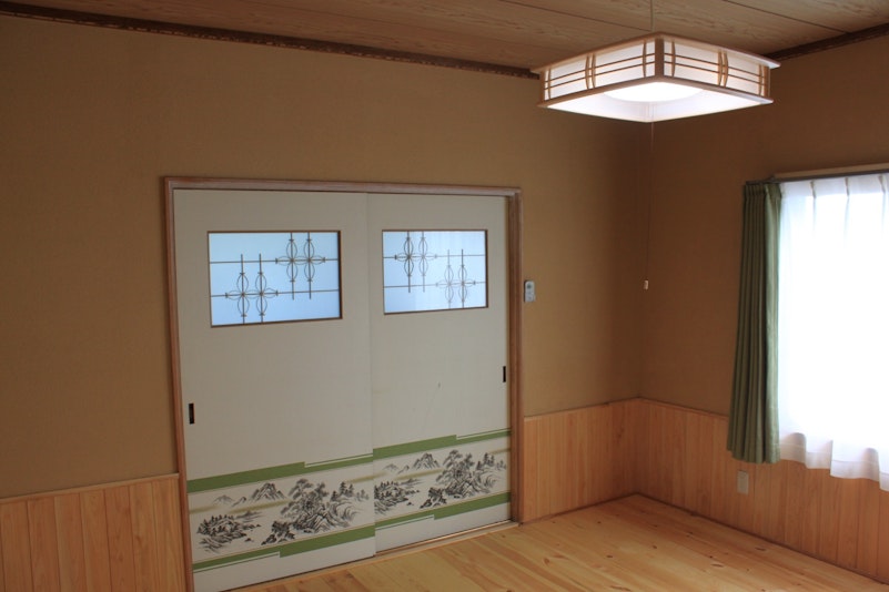 和室　8畳部屋　敷布団最大4名様ご利用可能