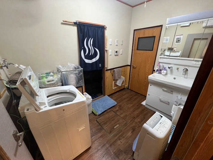 洗濯　洗面ドレッサー　脱衣室　　ハイパワー衣類乾燥除湿機あり
