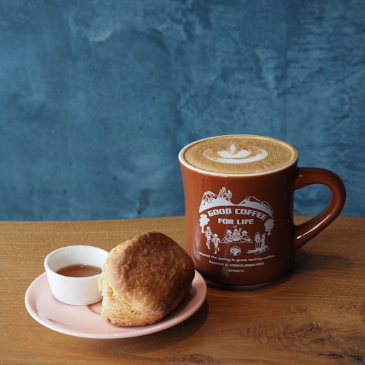 ロースタリーカフェ「SPROUT」ではスペシャルティ珈琲豆をはじめとした様々なお飲み物と、焼き...