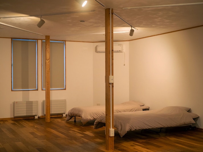 ベッドエリア（夜の雰囲気）