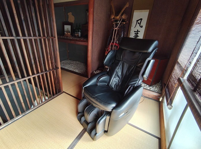 マッサージチェアで旅の疲れを癒してください。