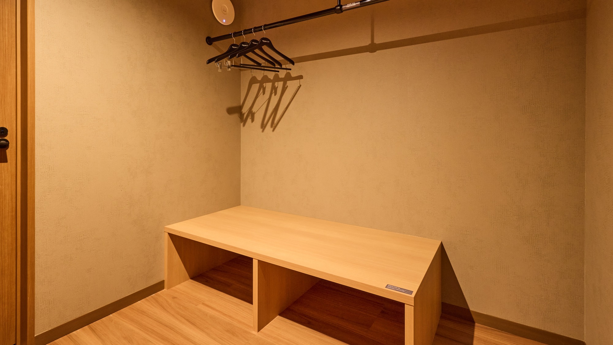 【全室共通】荷物置き