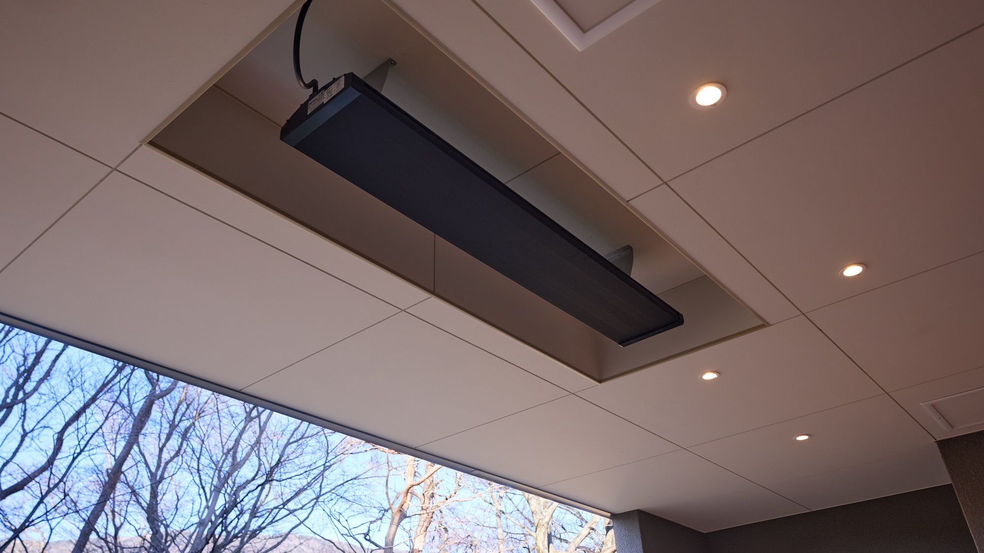 【全室共通】天井ヒーター