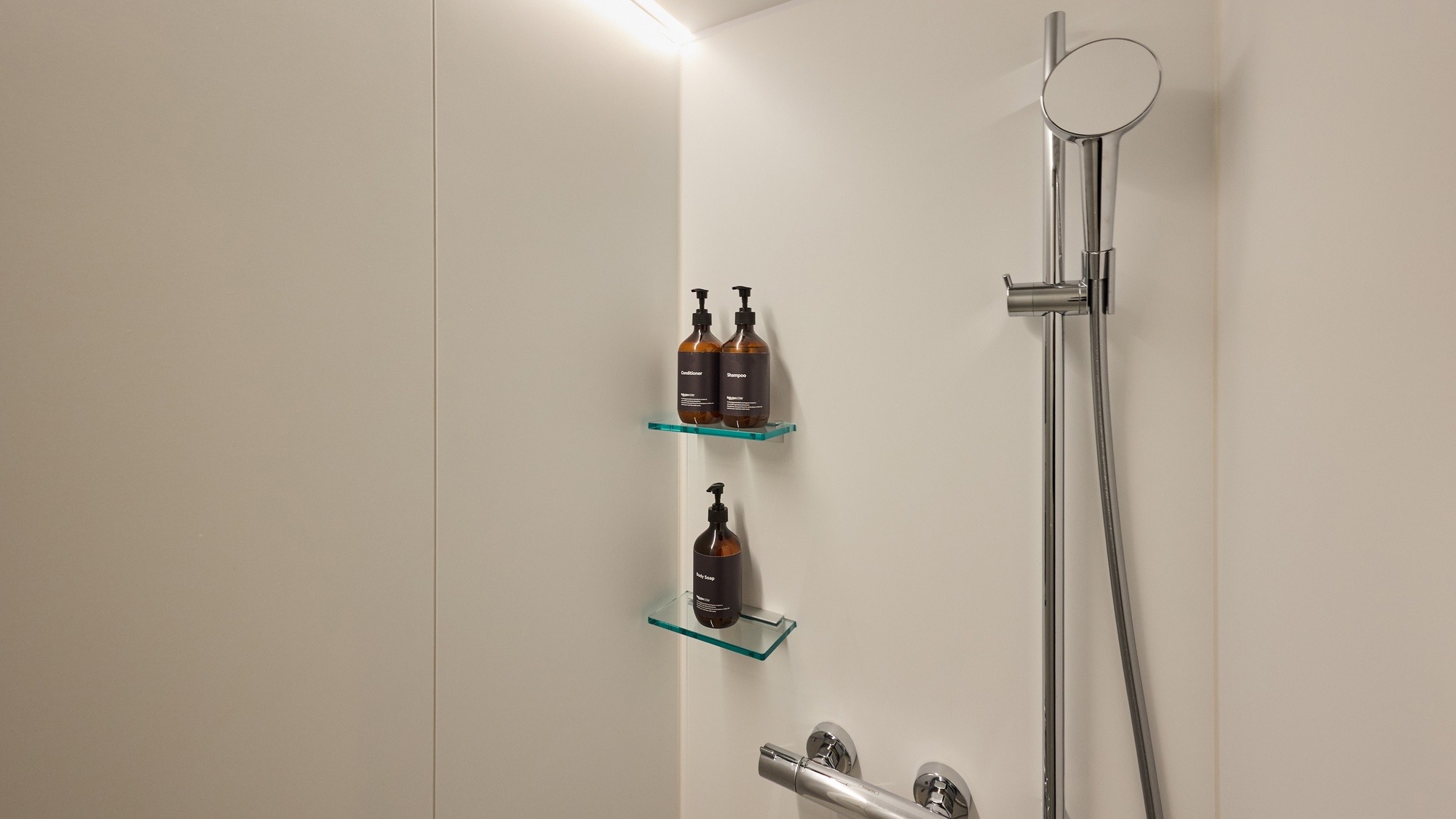 【B・C・Cペット】シャワールーム