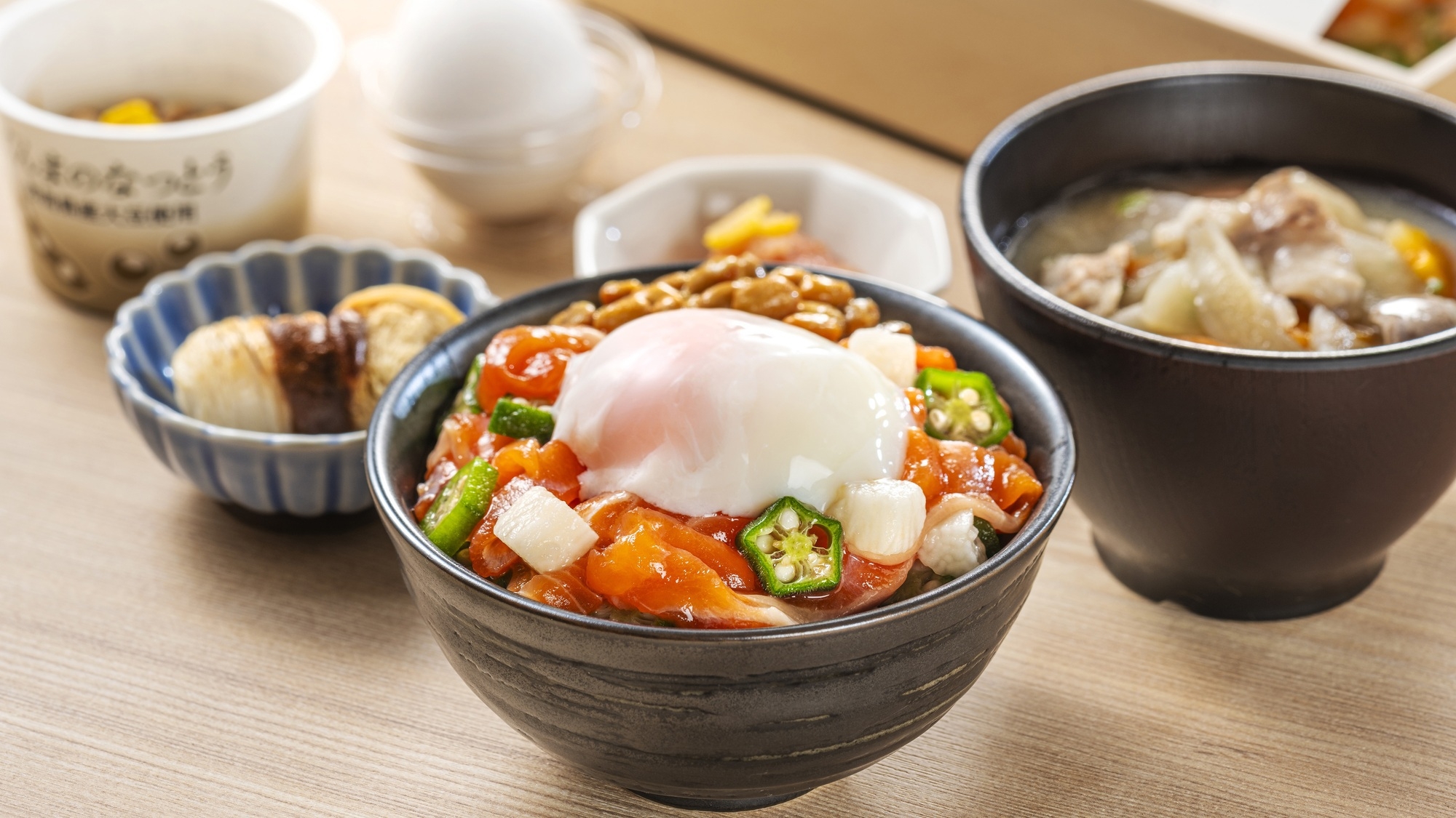 【プレオープン★アンケートあり】和・洋選べるシルクサーモンの朝ごはんをお部屋で（朝食付／1〜5名分）