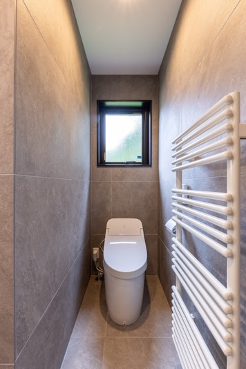 Ensuite bathroom in bedroom1