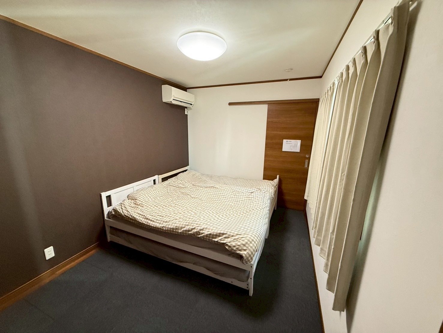 ベッドルーム①