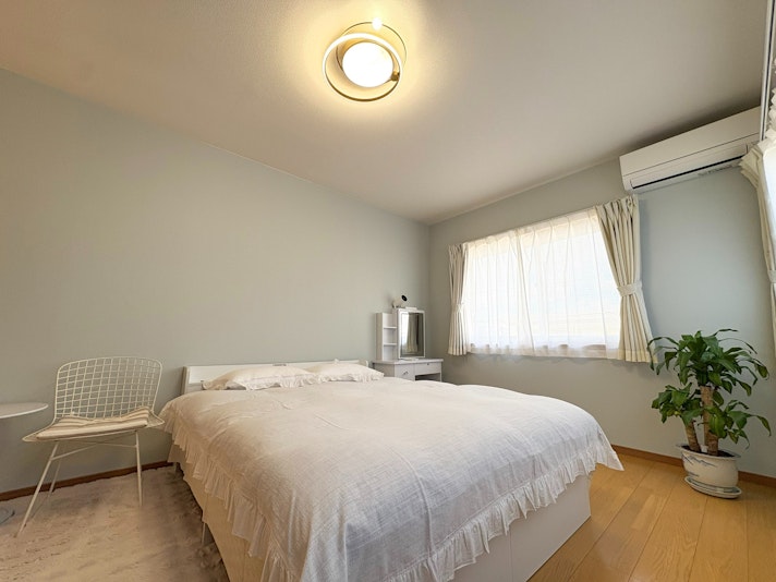 ・【1F寝室1（洋室）】冷暖房完備で、快適にお過ごしいただけます