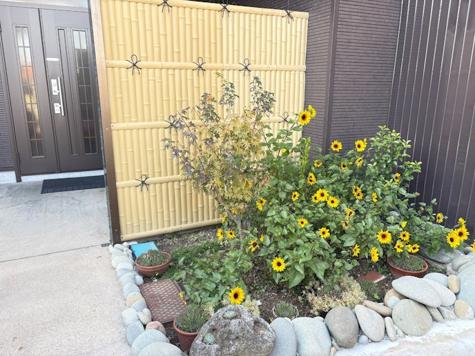 ・【外観】近隣にはスーパーもあり、観光はもちろん、帰省や冠婚葬祭にもご利用いただけます