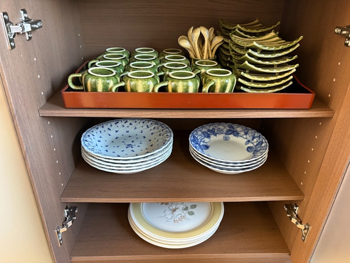 ・【キッチン】和洋様々な食器を取り揃えております。料理に合わせて使い分け可能です