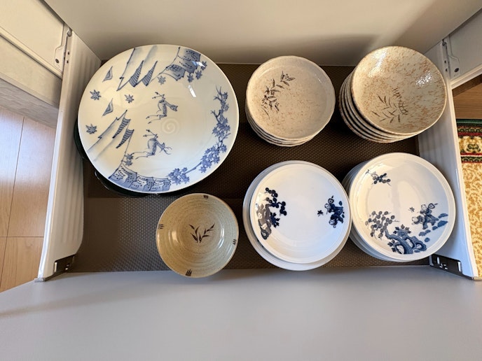 ・【キッチン】多種多様な食器をご用意しております。用途に合わせてお使いください