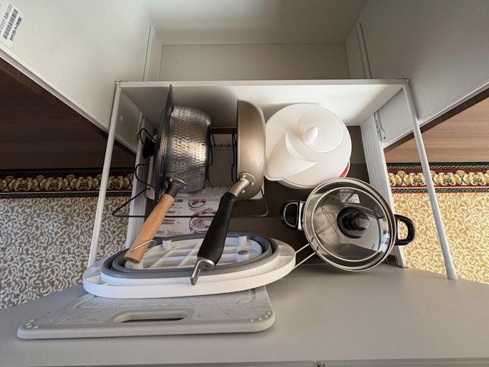 ・【キッチン】お鍋やフライパン等をご用意。ご自宅と変わりなくお料理をお楽しみください