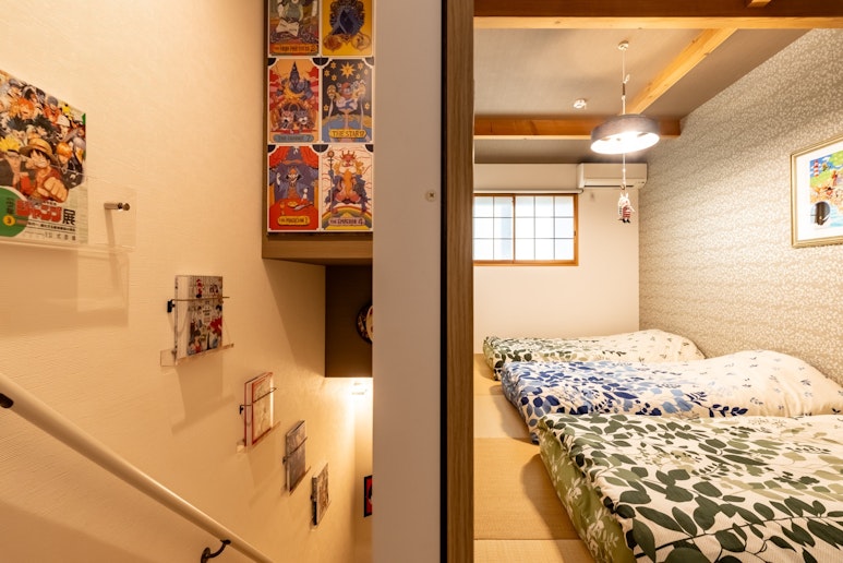 2階：階段と寝室