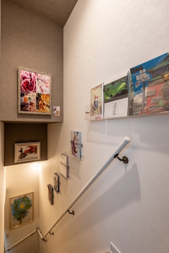 １～２階：階段