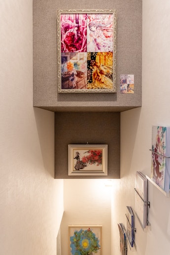 １～２階：階段