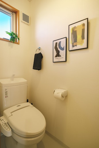 ウォッシュレット付きで使いやすいトイレ空間