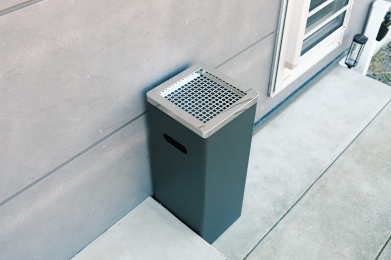 屋外に喫煙できる場所もあります