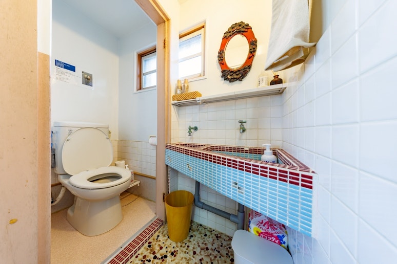 トレイ、洗面所