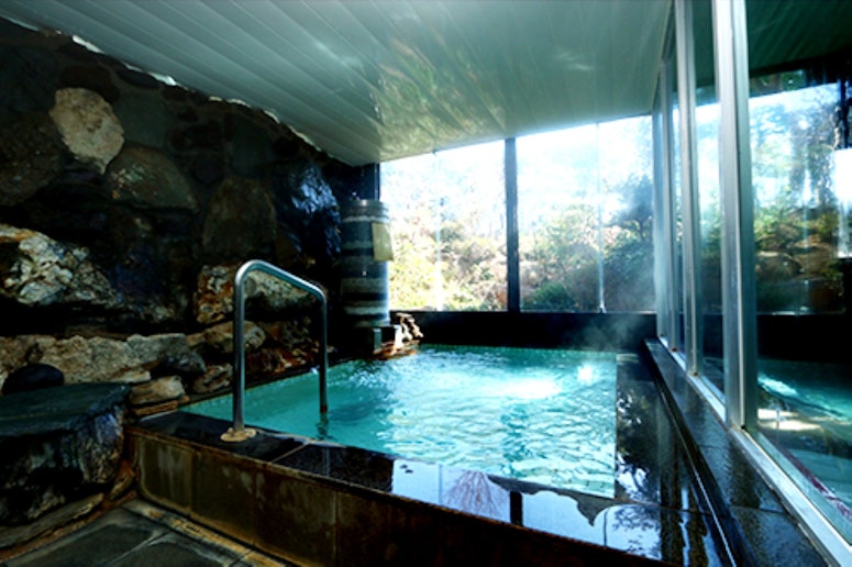 天然鉱石風呂「ラドン風呂」