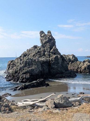 源義経伝説「犬岩」