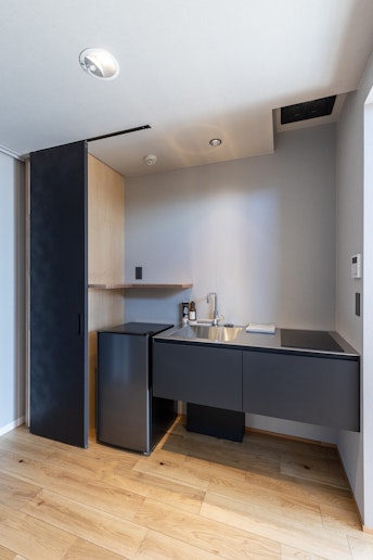 調理器具なし。衛生上の観点より調味料は設置しておりません。あらかじめご準備ください。