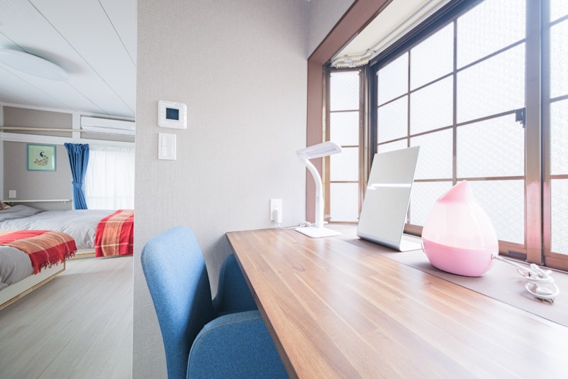 床暖房、エアコン、デスクトップミラー