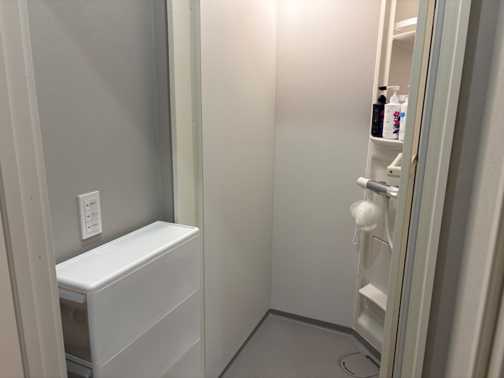 シャワールーム