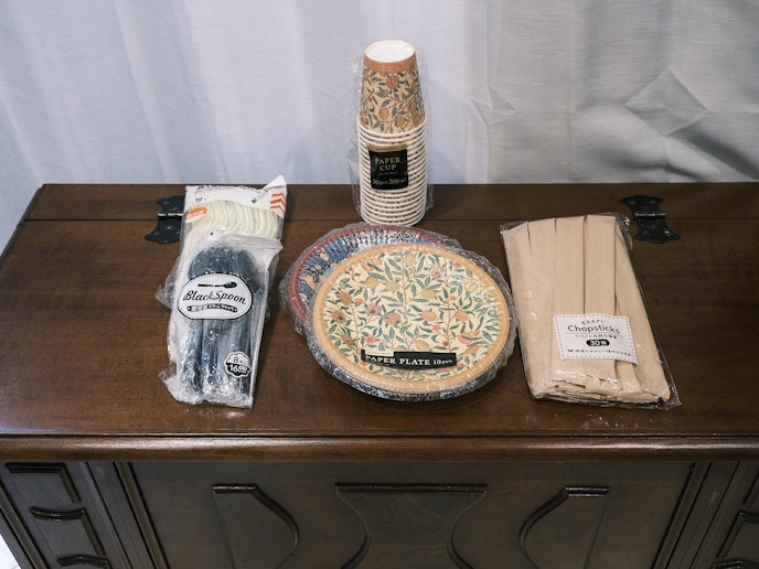 紙皿・紙コップ・割りばし