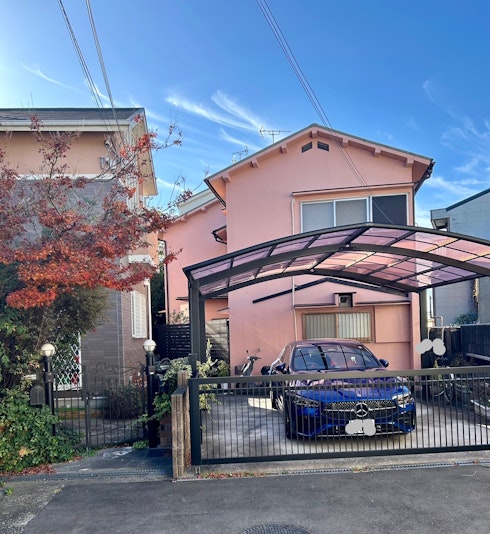 駐車場はホストハウスの横をお貸しします