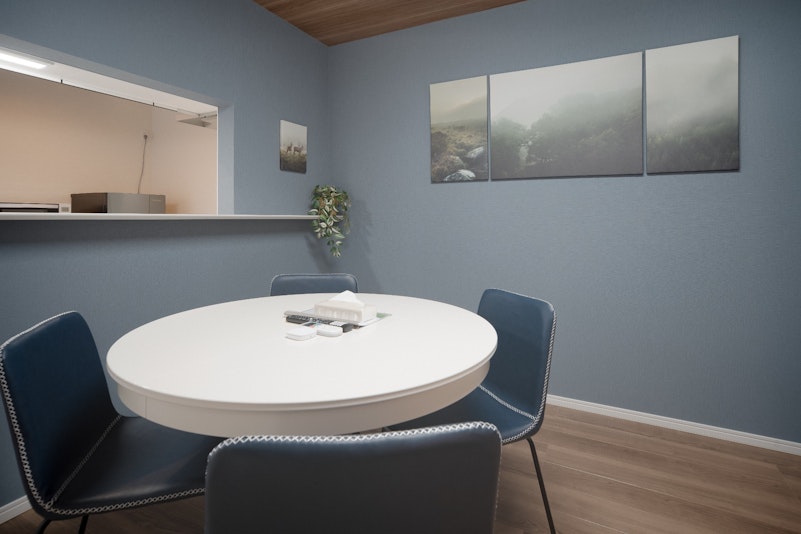 ダイニングテーブル