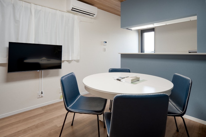 ダイニングテーブル