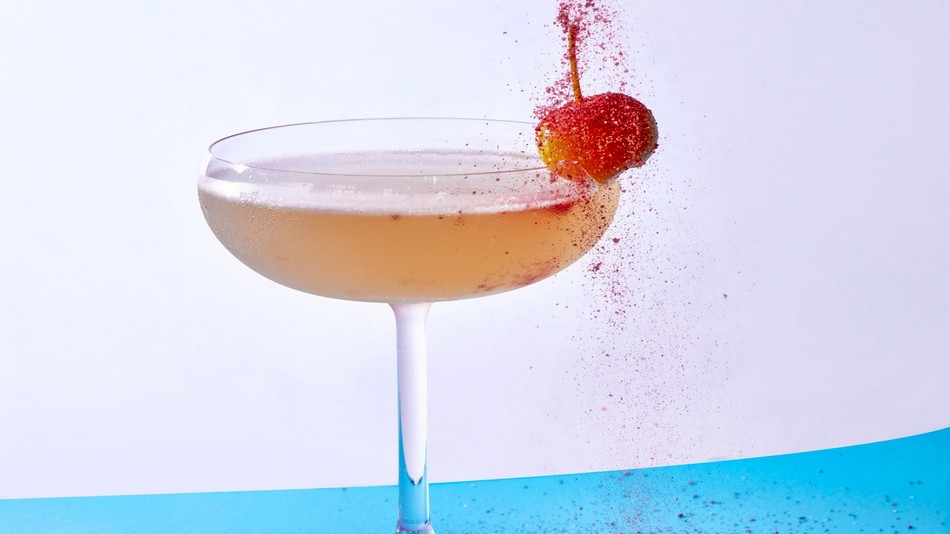 「Bar.Yard」40階に位置するトロピカル・ルーフトップバー