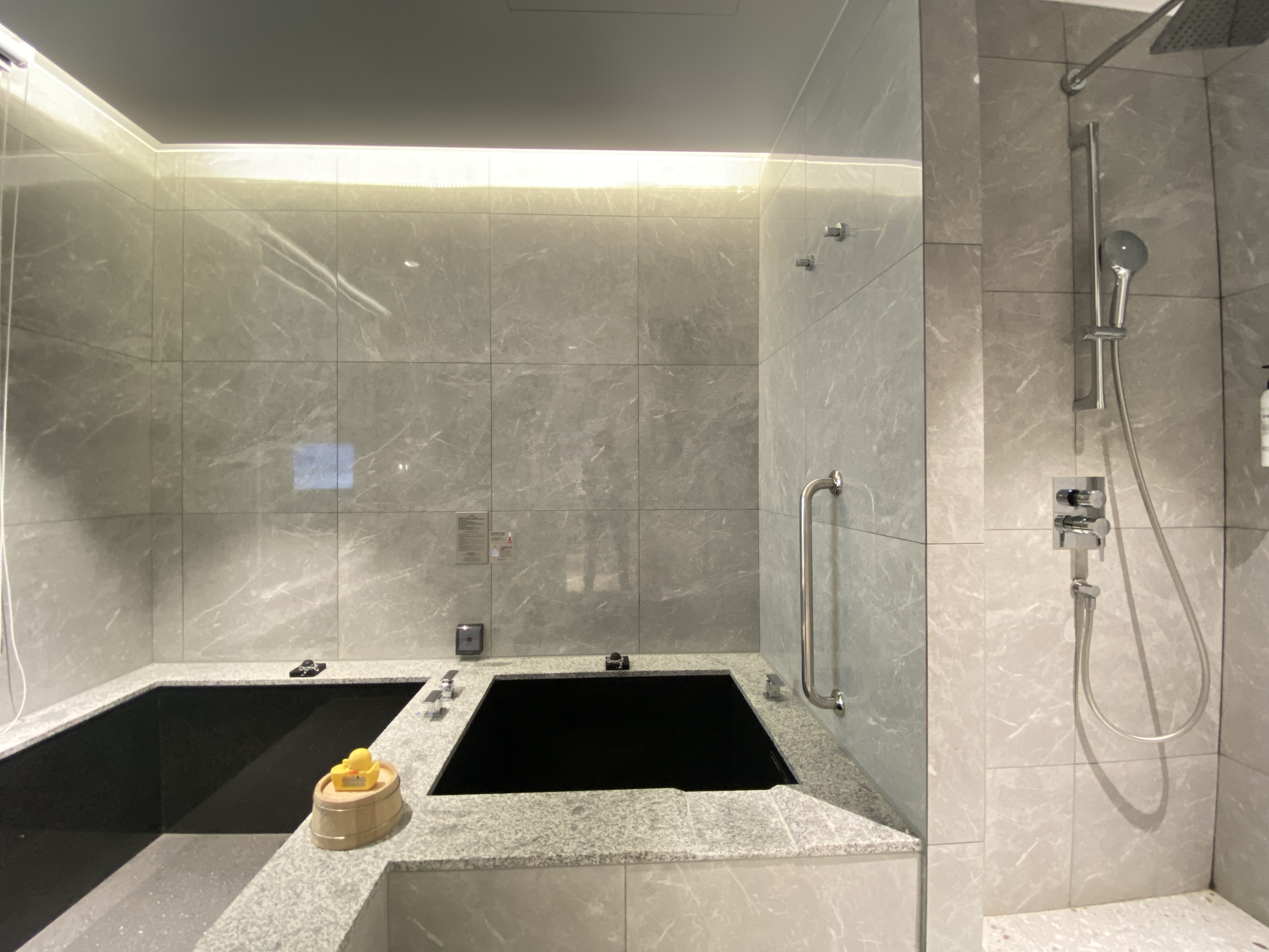 スタンダードツインルーム浴室（温泉風呂）