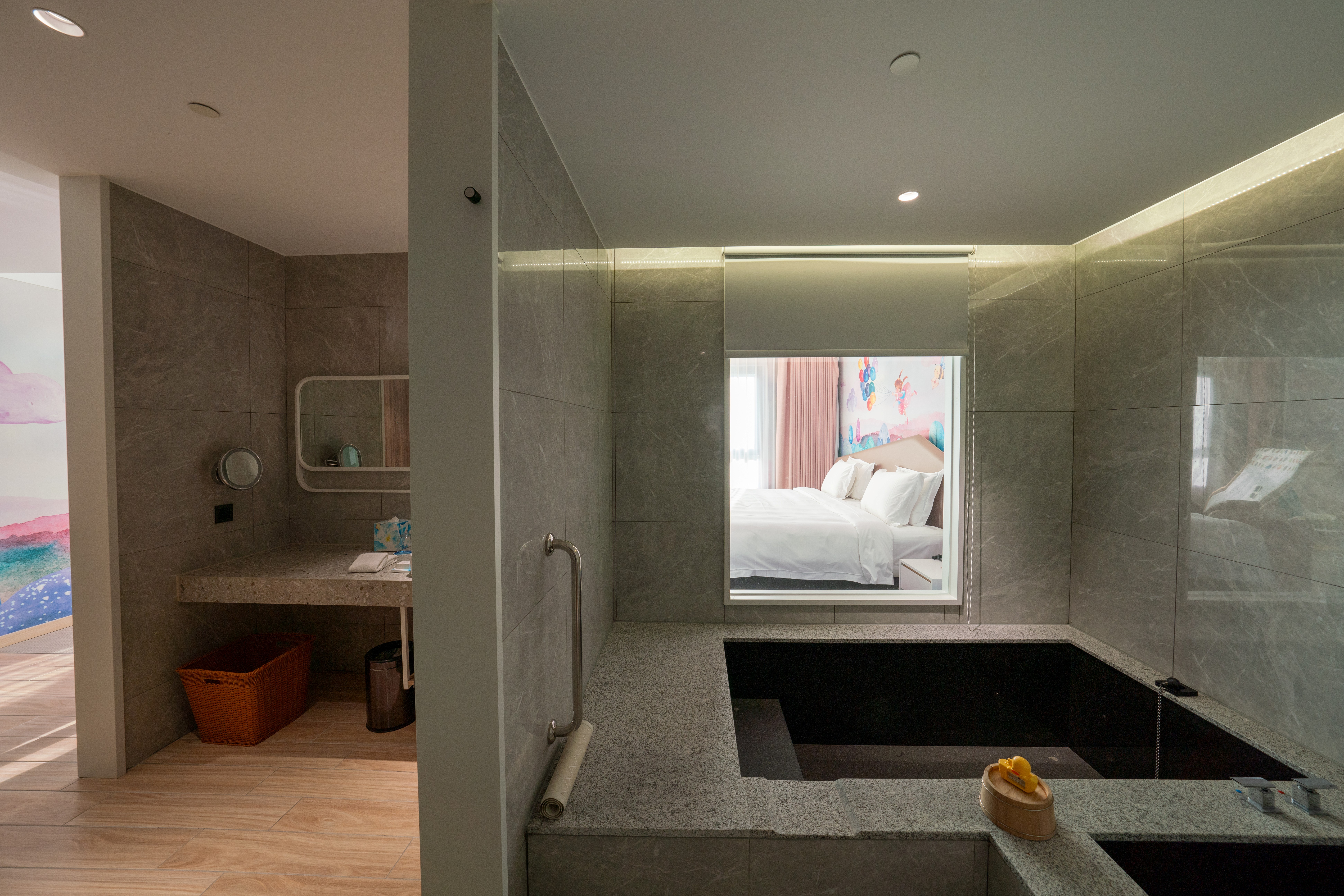 スタンダードツインルーム（ソファーベッド付）浴室