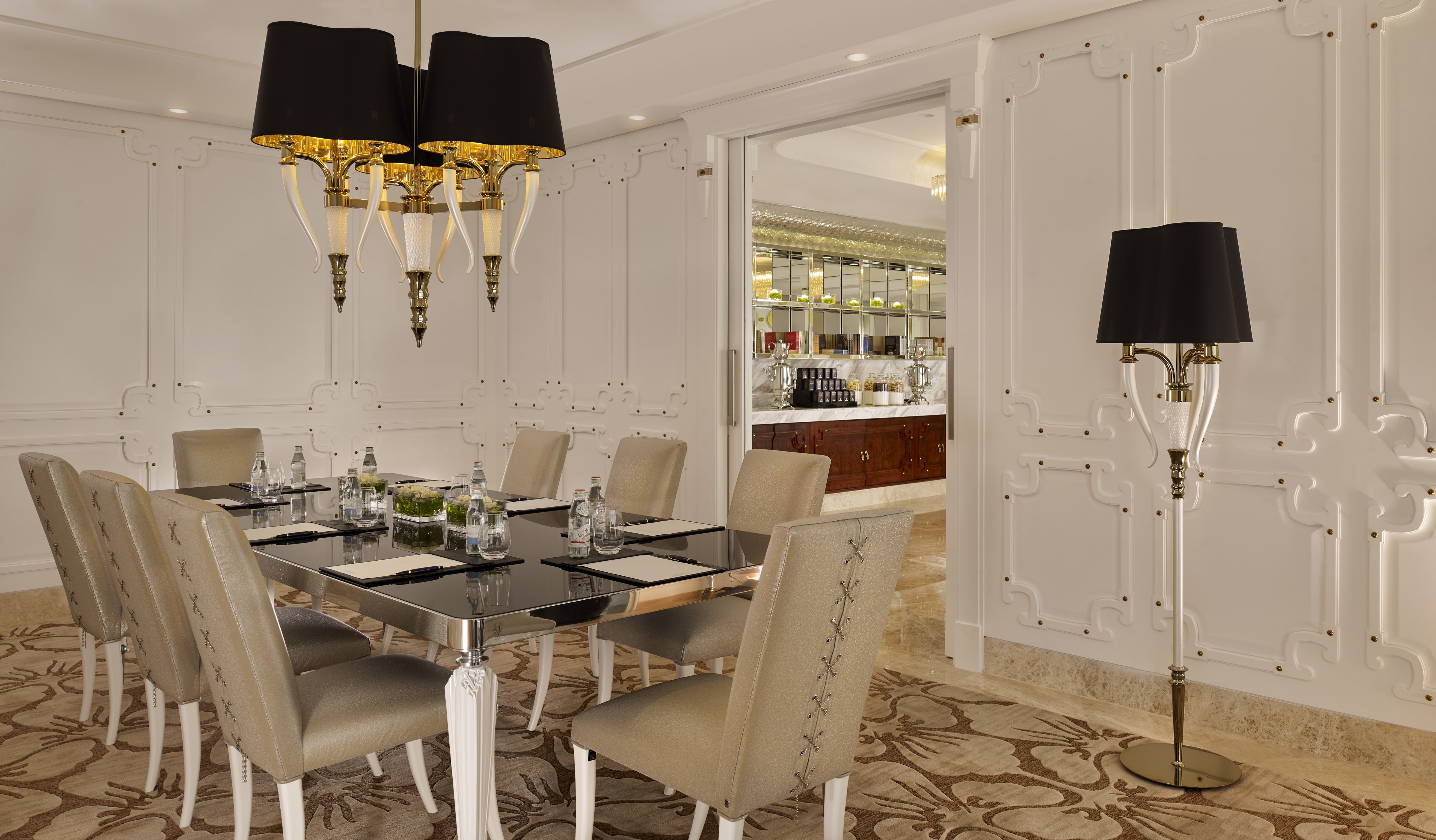 ザ・レヴェリー・ラウンジ